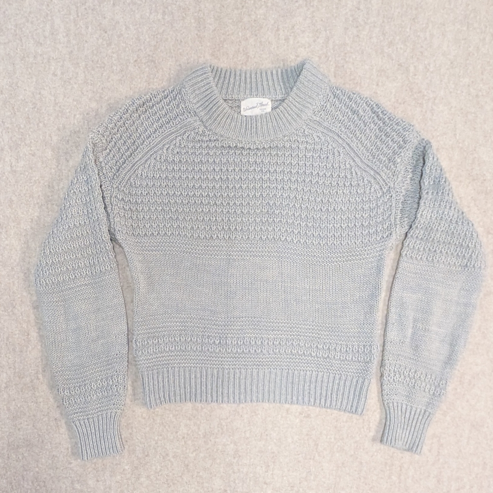 Like New* Universal Thread Soft Gray Cable Knit Sweater Size Women's XS